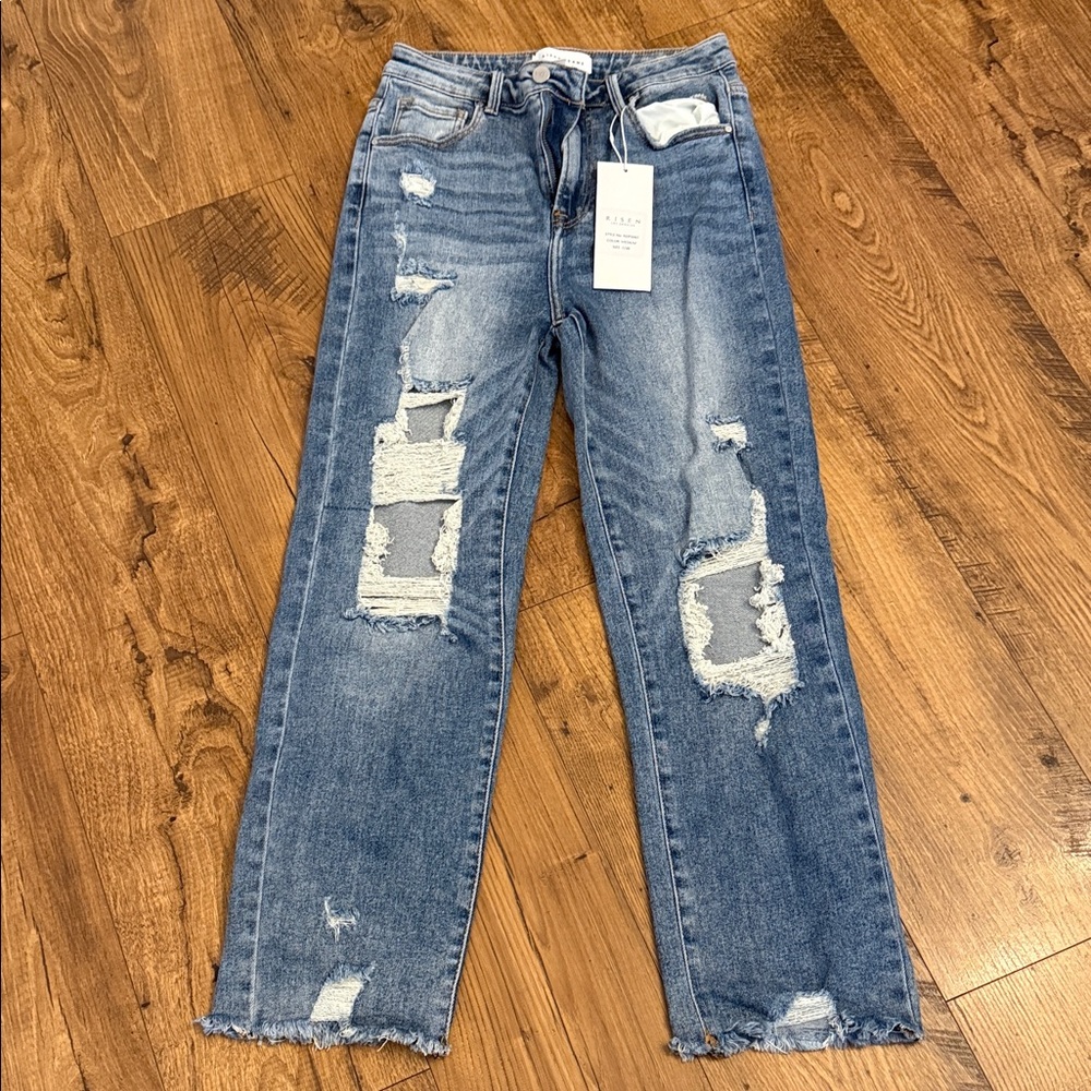 New!! Women’s Risen Distressed Blue Jeans